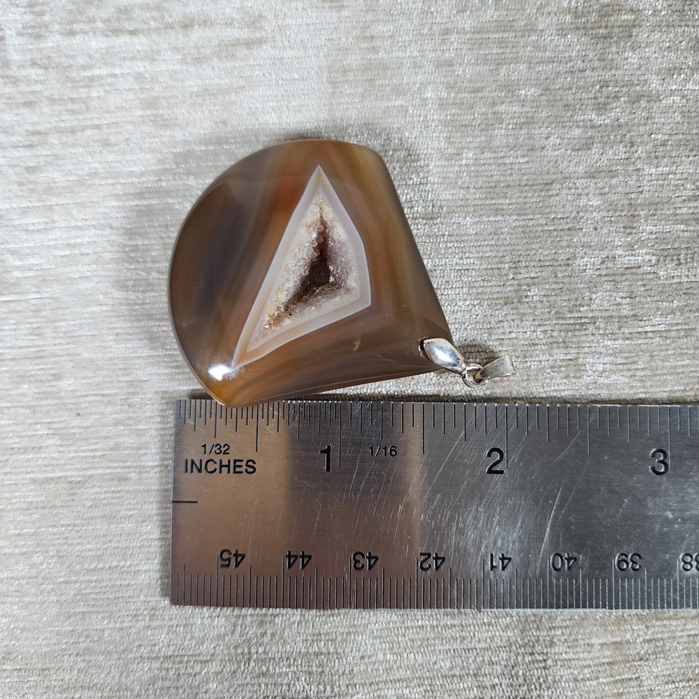 polished brown agate pendant with a sparkling triangular druzy center 2.75" - Picture 7 of 8